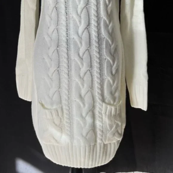 Venus brand, Beautiful Knit Sweater, NWOT! - Picture 2 of 7